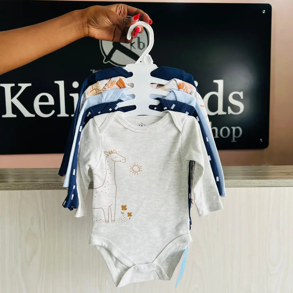 [0302] ONESIES NEW SET OF 5