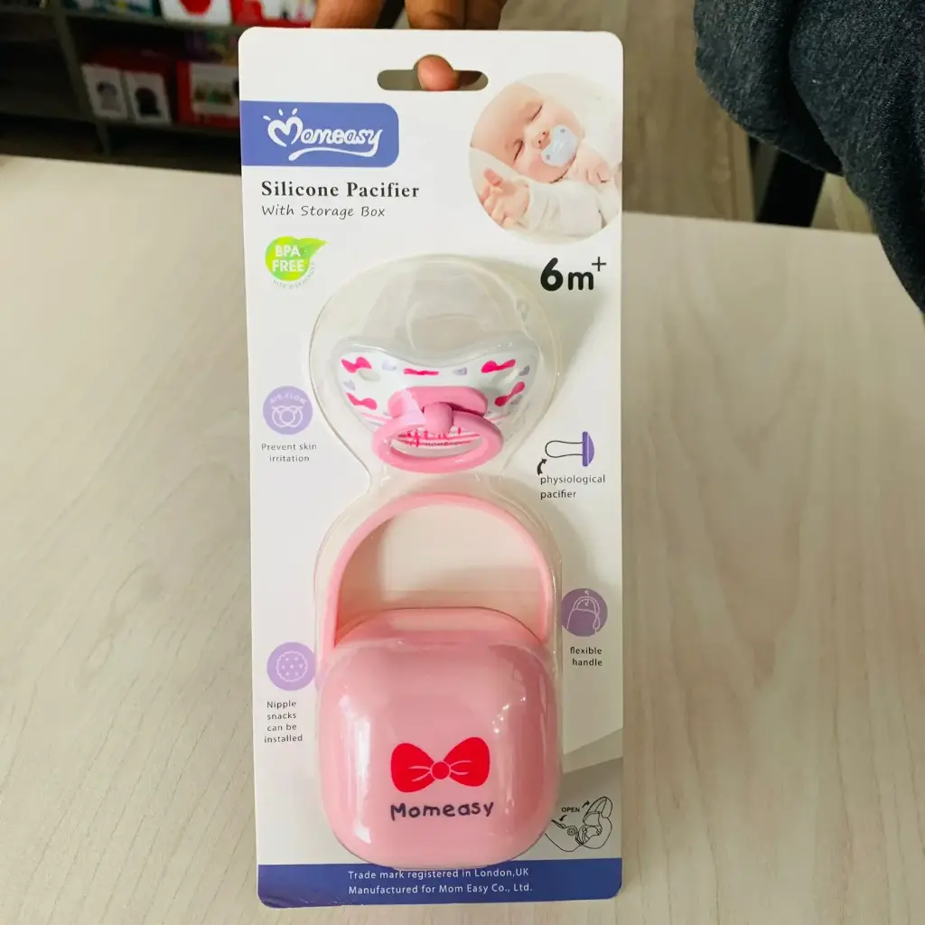 SILICONE PACIFIER WITH STORAGE BOX
