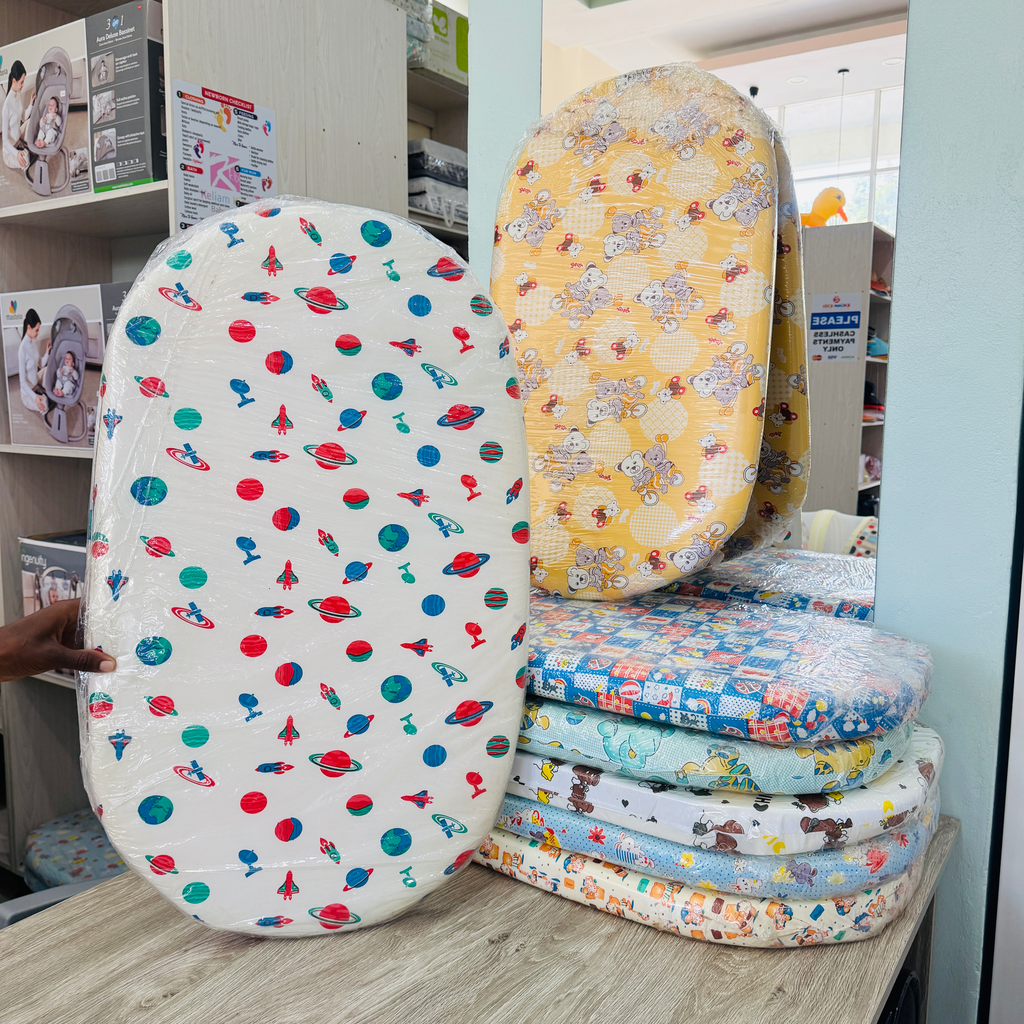 [1526] Bassinet Oval Mattress