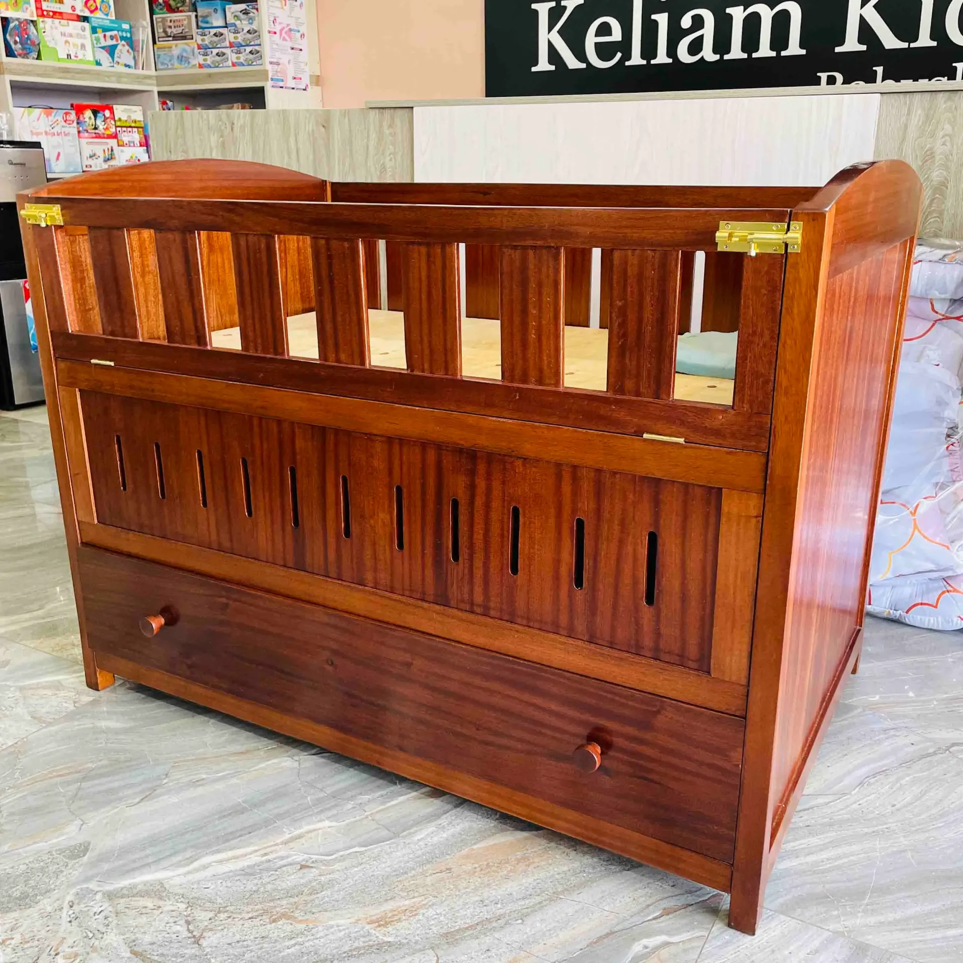 [1584] BABY COT 2.5X4 MAHOGANY