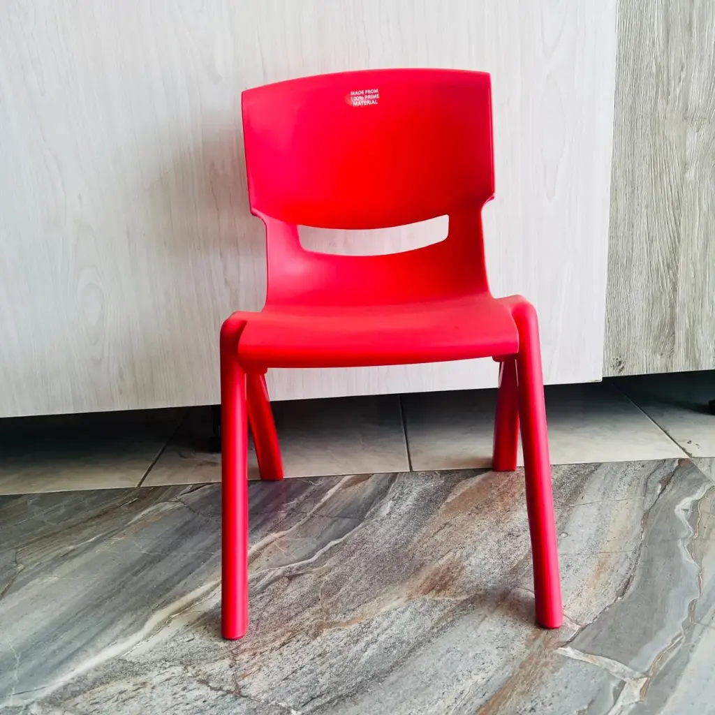 BABY CHAIR 1.1K STRONG