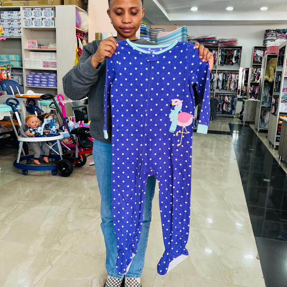 [0003] ROMPER CLOSED LEG FLEECE THRIFT >3YRS